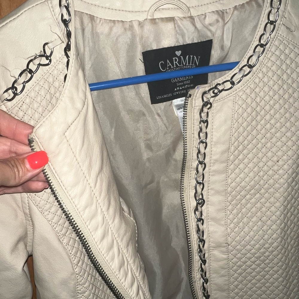 Small leather jacket - Picture 2 of 3